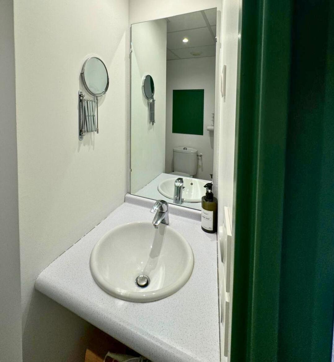 Oasis - Wifi, Clim, Vue, Equipe Apartment Lourdes Exterior photo